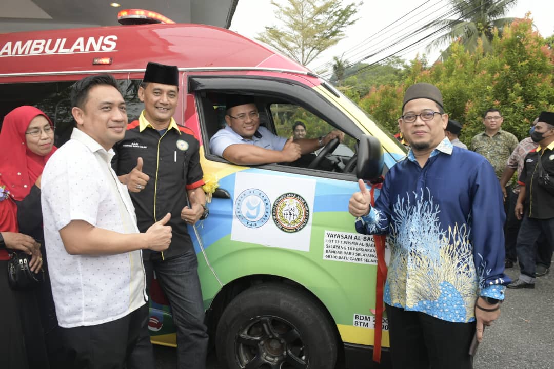 MB Selangor Saksikan Penyerahan Ambulan YAB kepada PEWARGA