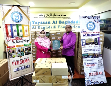 300 Naskhah Al Quran untuk Hikmah Centre Kuala Kangsar
